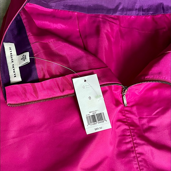 NWT - BANANA REPUBLIC Vibrant Fuchsia Skirt - Picture 1 of 15